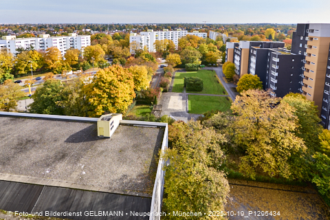 19.10.2025 - Blick aus meinem Burgfenster im Marx-Zentrum